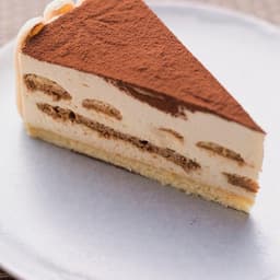 Tiramisu Cake